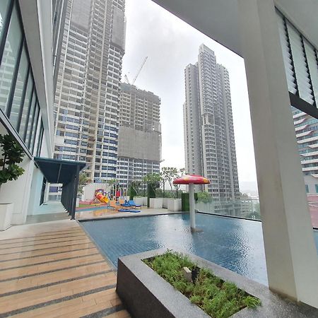 Reizz Residence By Luxury Suites Kuala Lumpur Esterno foto