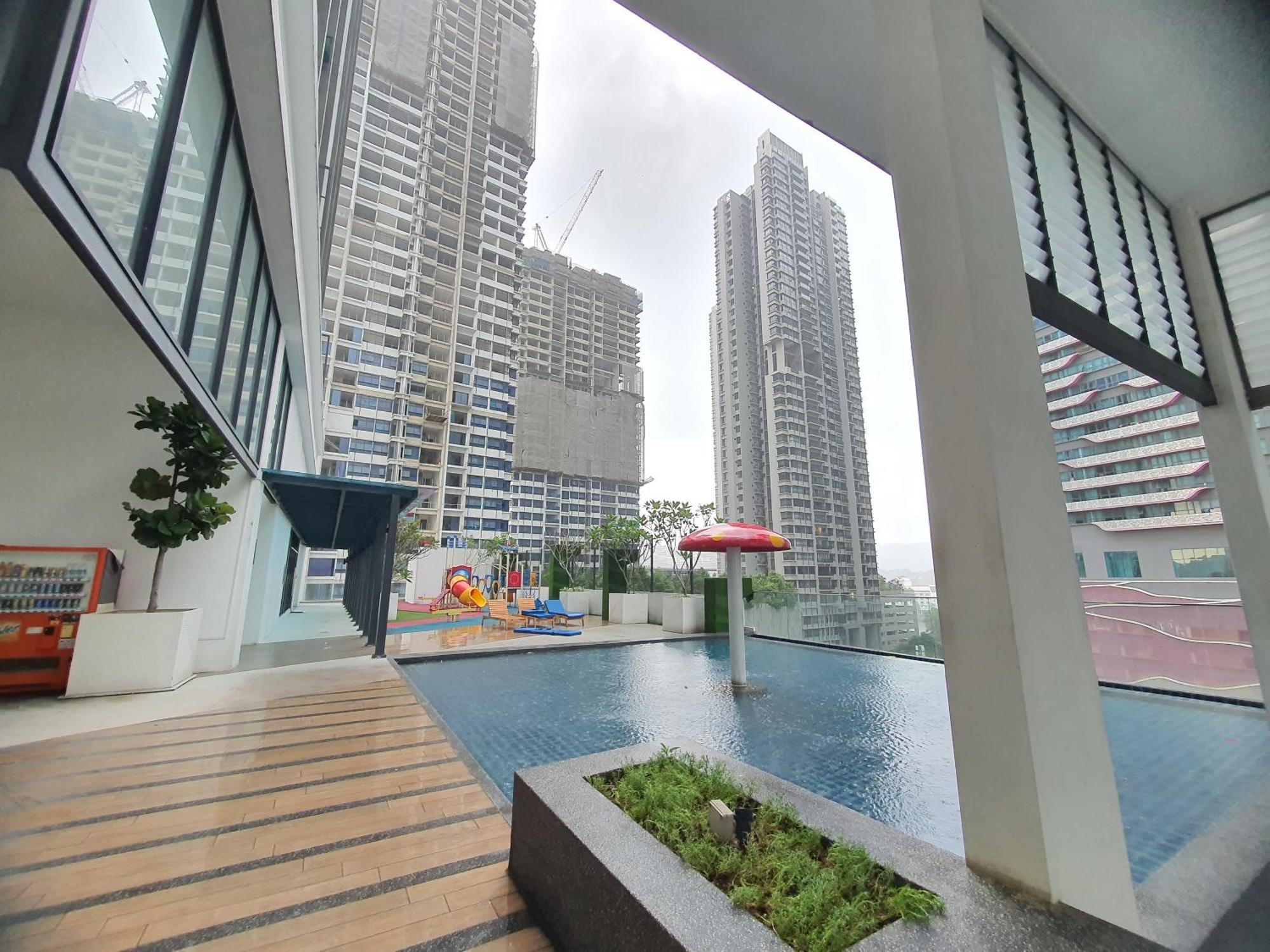 Reizz Residence By Luxury Suites Kuala Lumpur Esterno foto