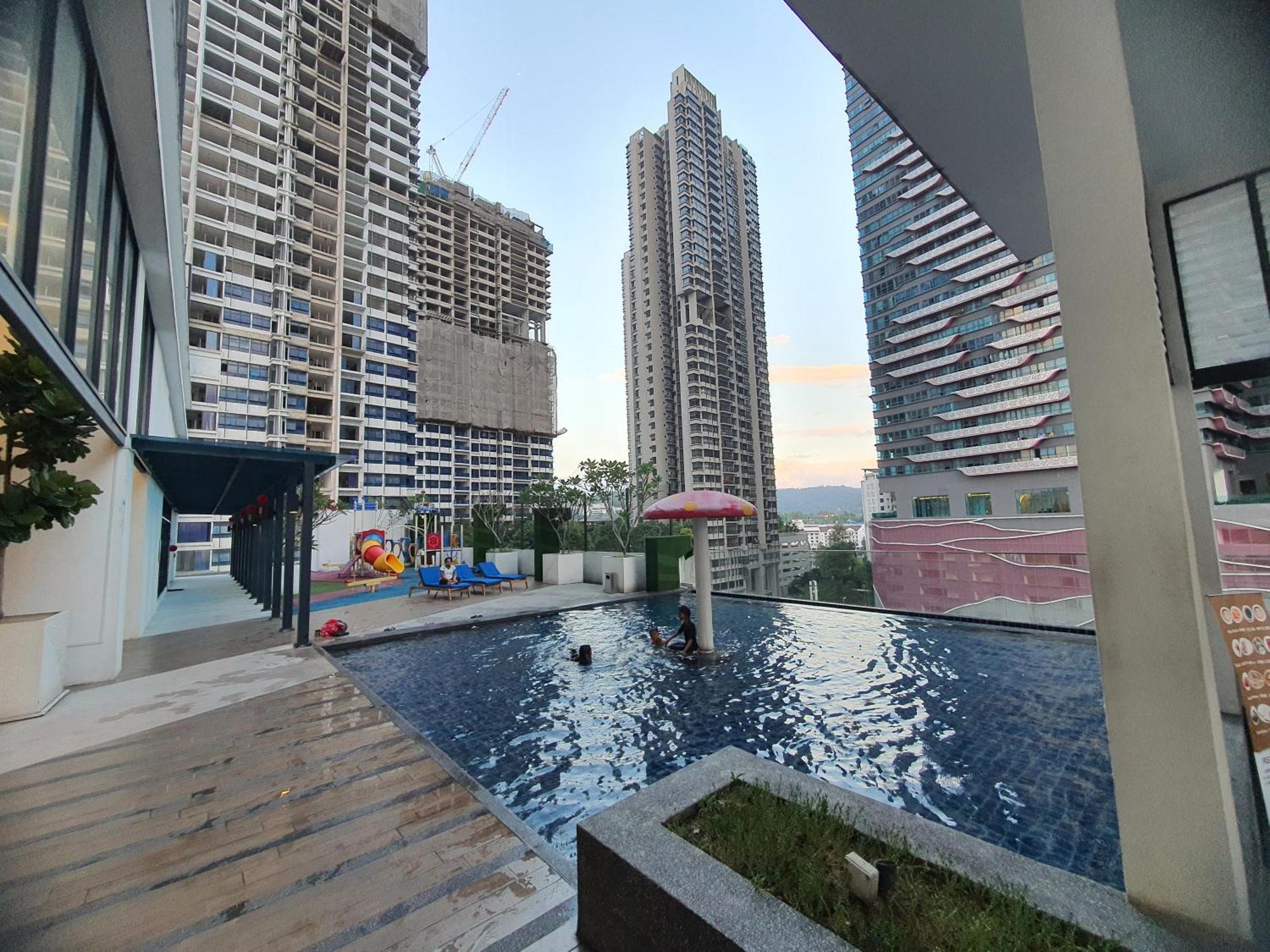Reizz Residence By Luxury Suites Kuala Lumpur Esterno foto